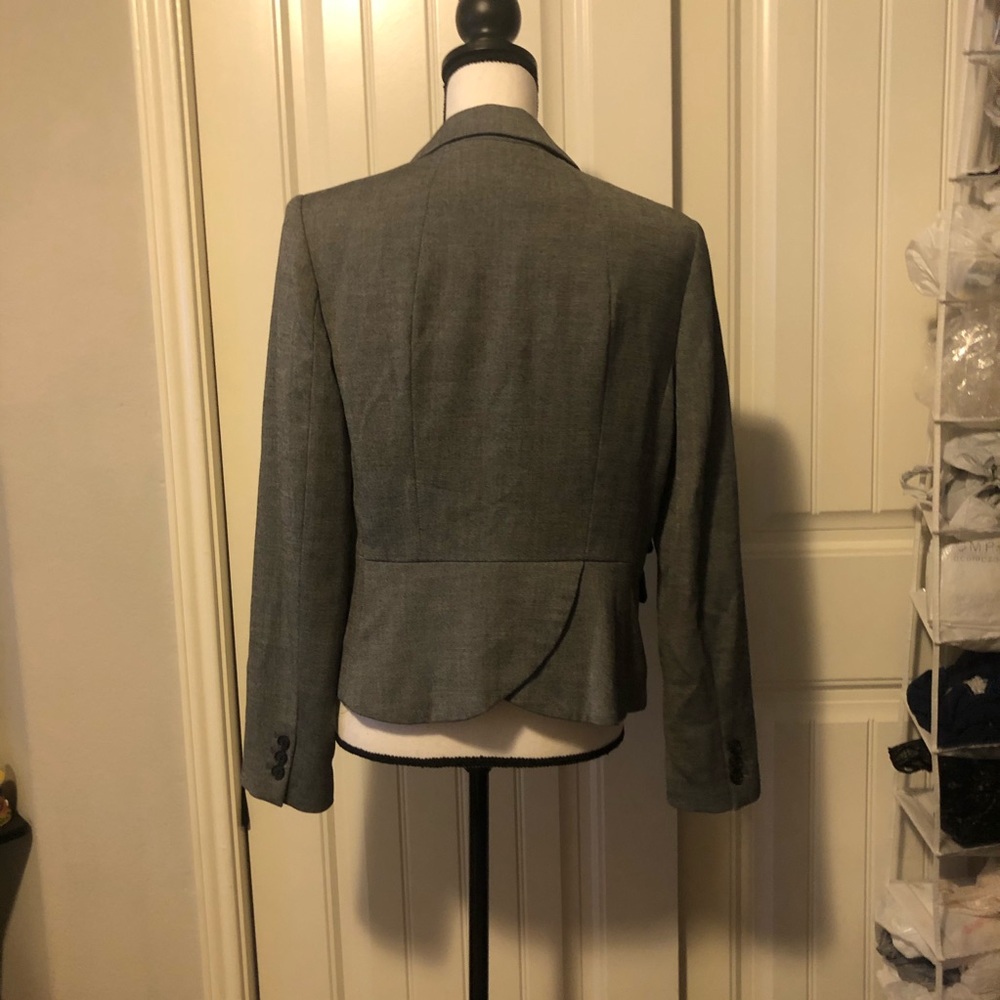 Gray Cropped Blazer - image 3
